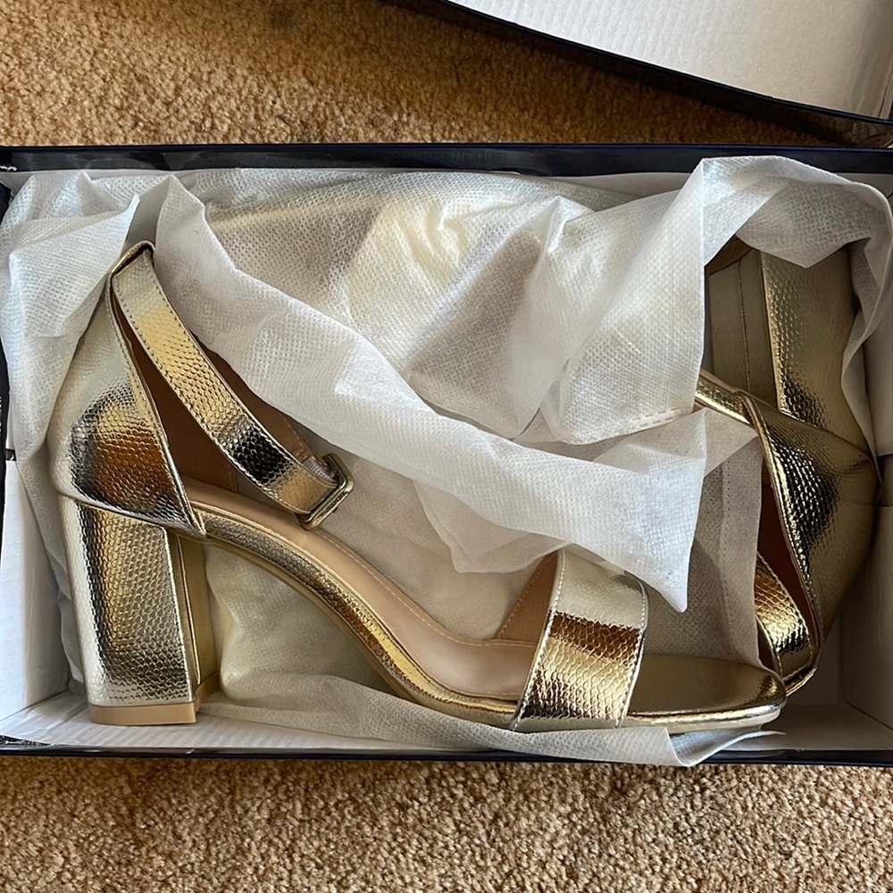 Gold Heels 💛